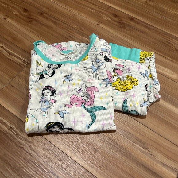 Disney Princess AOP Pajama Set Size XS - Picture 1 of 2